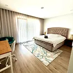 Valadares House Corroios