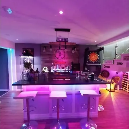 Valadares House